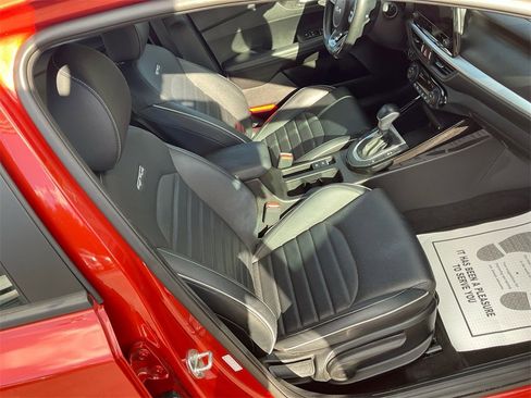 Used 2023 Kia Forte GT-Line w/ GT-Line Premium Package image 24