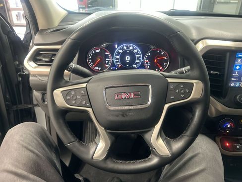 Used 2023 GMC Acadia Denali w/ Denali Ultimate Package AWD/4WD image 18