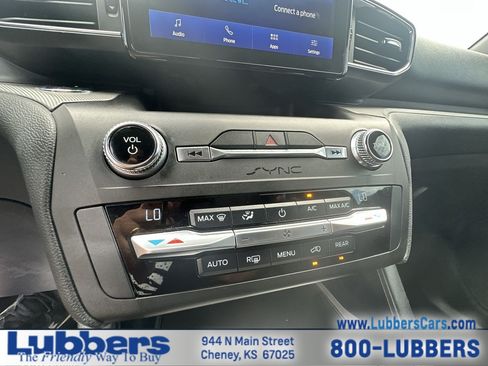 Used 2020 Ford Explorer XLT w/ Equipment Group 202A RWD image 17