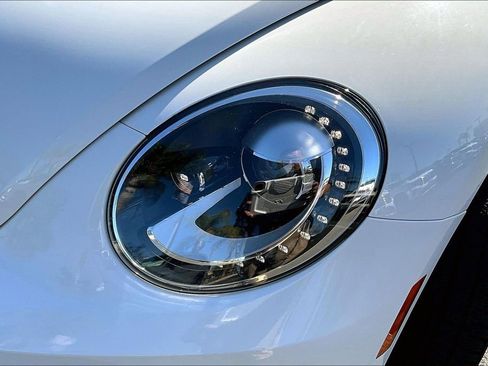 Used 2014 Volkswagen Beetle R-Line image 29