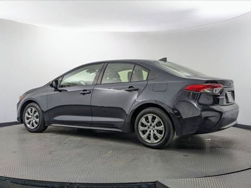 Used 2022 Toyota Corolla LE FWD image 6