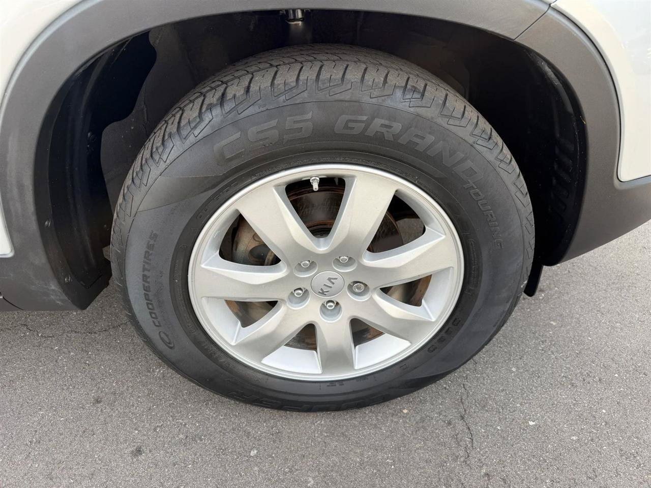 Used 2013 Kia Sorento LX FWD image 17