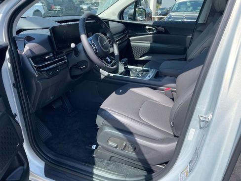 New 2025 Kia Carnival SX Prestige image 8