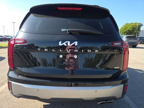 Used 2024 Kia Telluride S AWD/4WD image 4