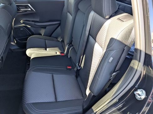 New 2025 Mitsubishi Outlander ES FWD image 18