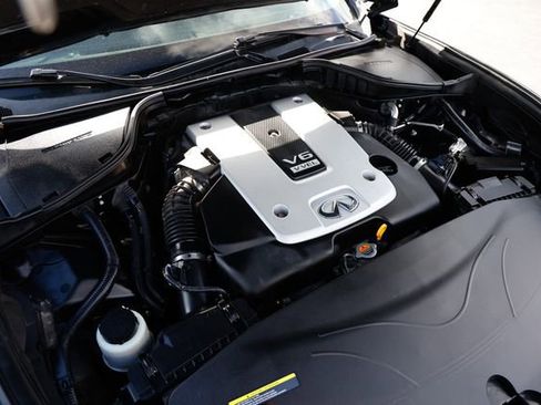 Used 2017 INFINITI Q70 3.7 image 50