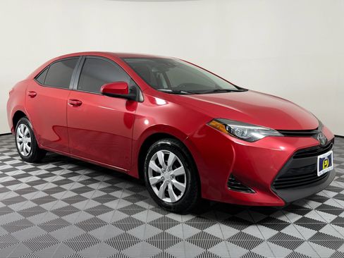 Used 2019 Toyota Corolla LE w/ Carpet Mat Package (TMS) FWD image 6