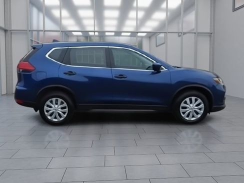 Certified 2017 Nissan Rogue S AWD/4WD image 9