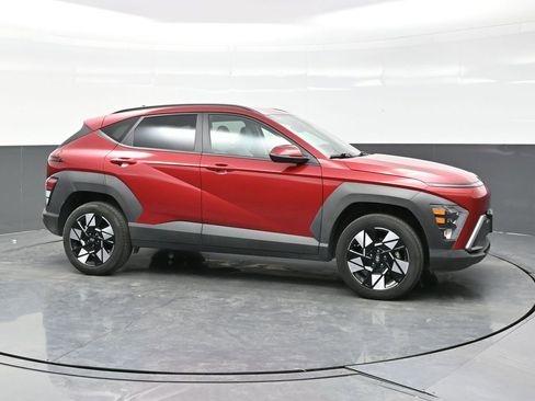 Used 2025 Hyundai Kona SEL AWD/4WD image 8