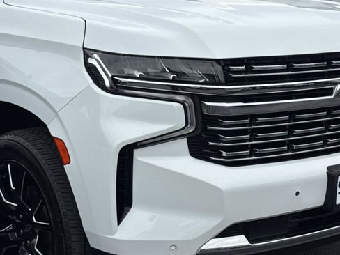 Used 2023 Chevrolet Suburban Premier AWD/4WD image 4