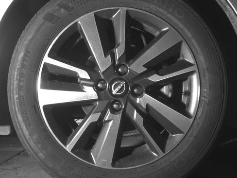 Used 2025 Nissan Versa SV FWD image 13