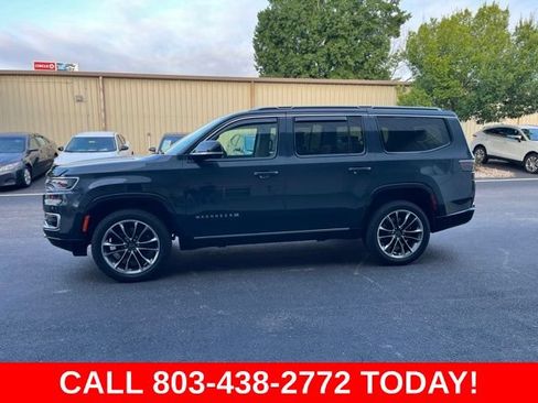 Used 2023 Jeep Wagoneer Series III w/ Premium Group I AWD/4WD image 43