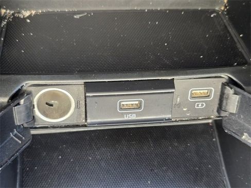 Used 2021 Kia Telluride LX image 26