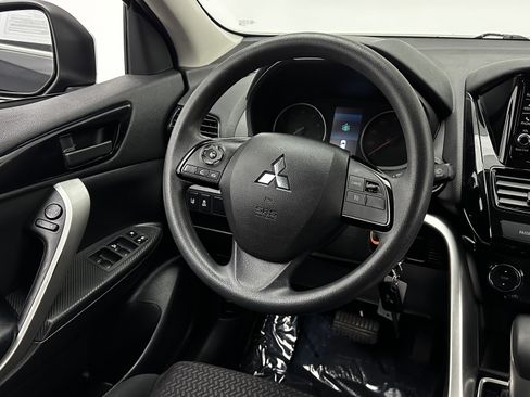 Used 2023 Mitsubishi Eclipse Cross ES image 23
