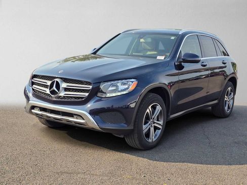 Used 2019 Mercedes-Benz GLC 300 4MATIC image 8