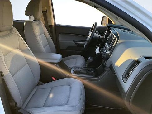 Used 2021 Chevrolet Colorado W/T w/ WT Convenience Package RWD image 27