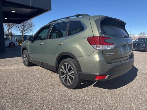 Used 2020 Subaru Forester Limited w/ Popular Package #3 image 4