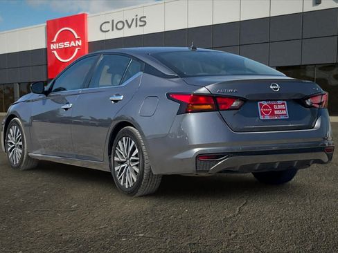 Used 2024 Nissan Altima 2.5 SV FWD image 7