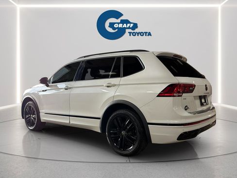 Used 2022 Volkswagen Tiguan SE R-Line AWD/4WD image 11
