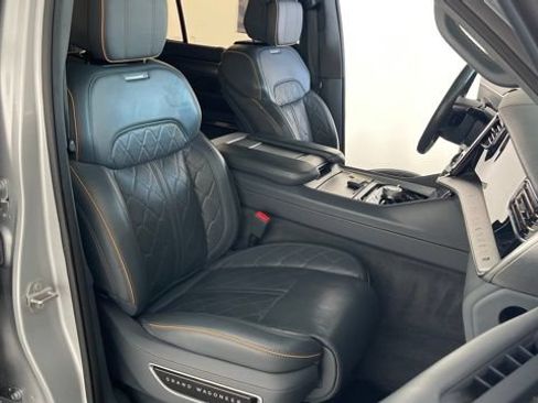 Used 2023 Jeep Grand Wagoneer Series III AWD/4WD image 47