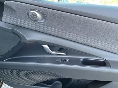 New 2026 Hyundai Elantra Limited image 37