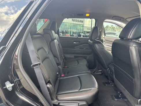 Certified 2023 Nissan Pathfinder SL image 37