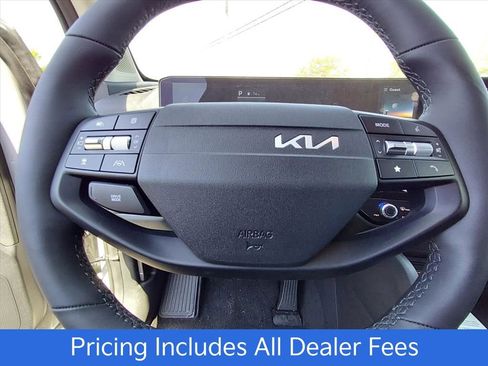 New 2026 Kia Sportage EX FWD image 14