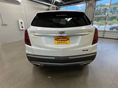 Used 2022 Cadillac XT5 Premium Luxury w/ Technology Package FWD image 4