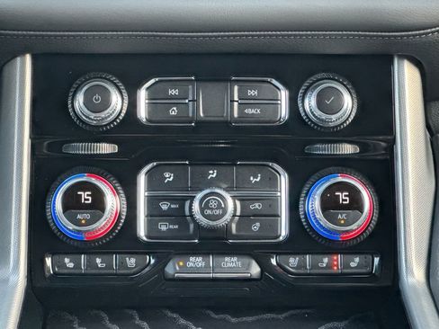 Certified 2023 GMC Yukon XL Denali w/ Denali Reserve Package image 28