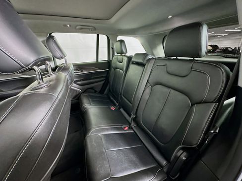 Used 2022 Jeep Grand Cherokee Limited 4xe image 27