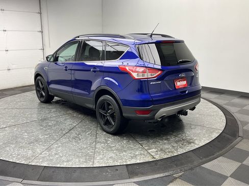 Used 2016 Ford Escape SE w/ Equipment Group 201A image 2