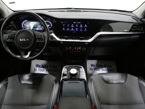 Used 2022 Kia Niro EX w/ Cold Weather Package image 10