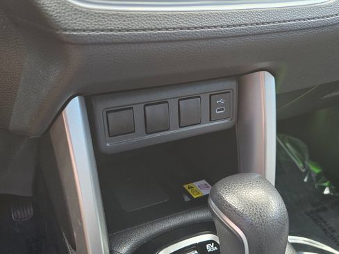 Used 2023 Toyota Corolla Cross AWD Hybrid image 25