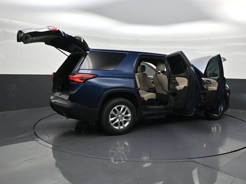 Used 2023 Chevrolet Traverse LS FWD image 31