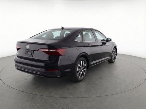 Used 2024 Volkswagen Jetta S image 9