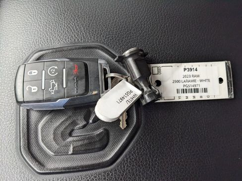 Used 2023 RAM 2500 Laramie AWD/4WD image 41
