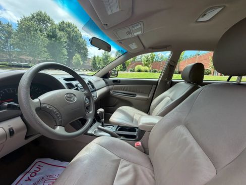 Used 2005 Toyota Camry LE FWD image 14