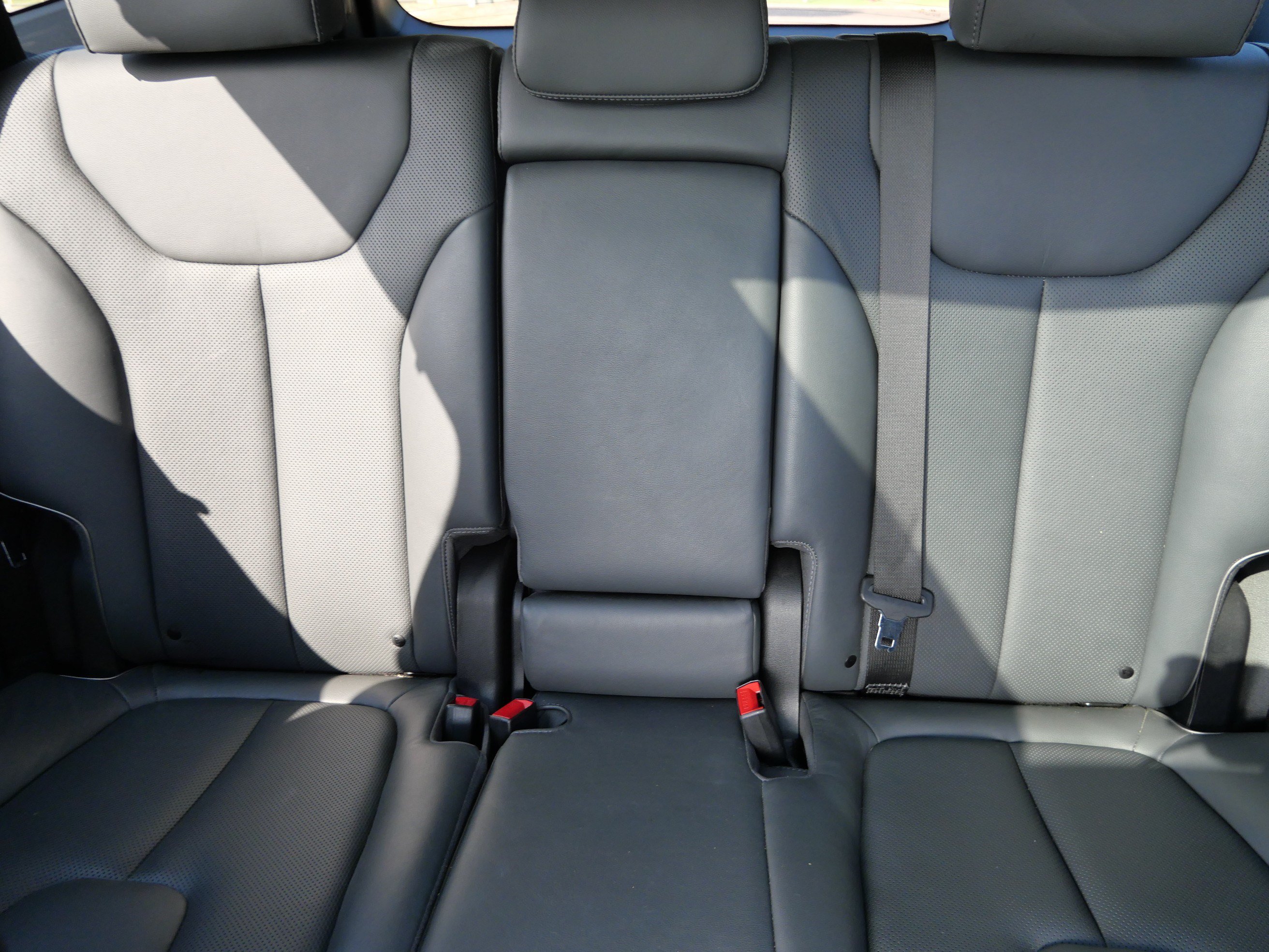 Used 2022 Hyundai Santa Fe Limited FWD image 13