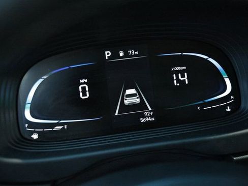 Certified 2025 Hyundai Venue SEL FWD image 42