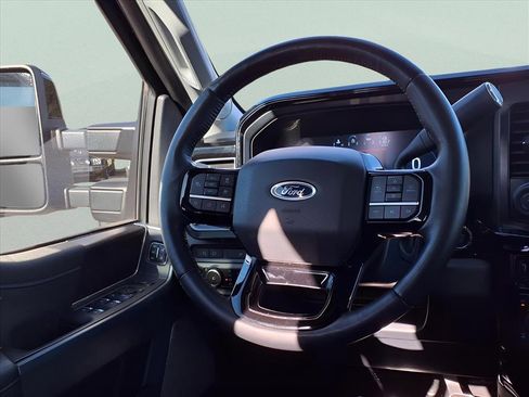 Used 2023 Ford F250 Lariat w/ Lariat Ultimate Package image 14