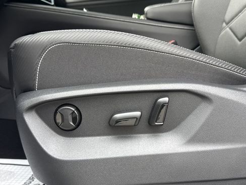 New 2026 Volkswagen Atlas Cross Sport SE image 31