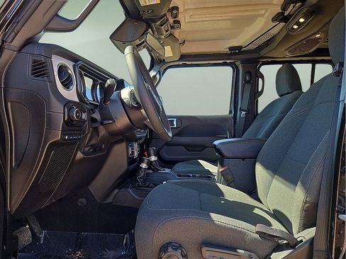 Used 2025 Jeep Wrangler Sahara 4xe image 23