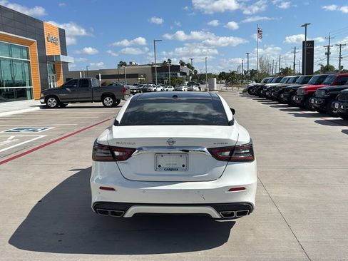 Used 2020 Nissan Maxima Platinum w/ Sport Mat Group image 4