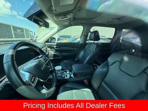 Certified 2023 Kia Telluride S w/ S Sunroof Package FWD image 8