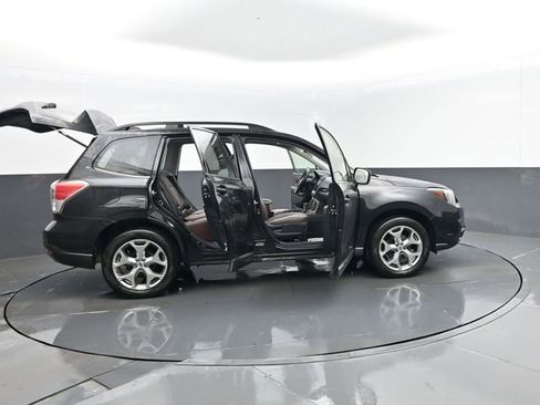 Used 2017 Subaru Forester 2.5i Touring AWD/4WD image 30