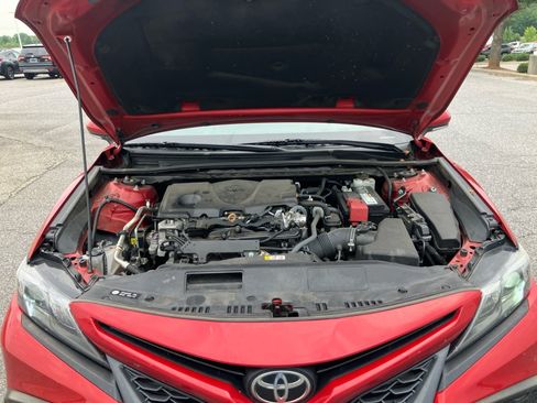 Used 2021 Toyota Camry SE FWD image 17