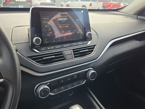 Used 2020 Nissan Altima 2.5 S FWD image 22