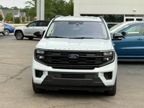 Used 2025 Ford Expedition Active AWD/4WD image 39