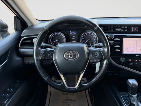 Used 2020 Toyota Camry SE FWD image 26