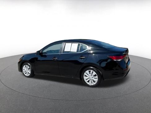 Used 2025 Nissan Sentra S image 10